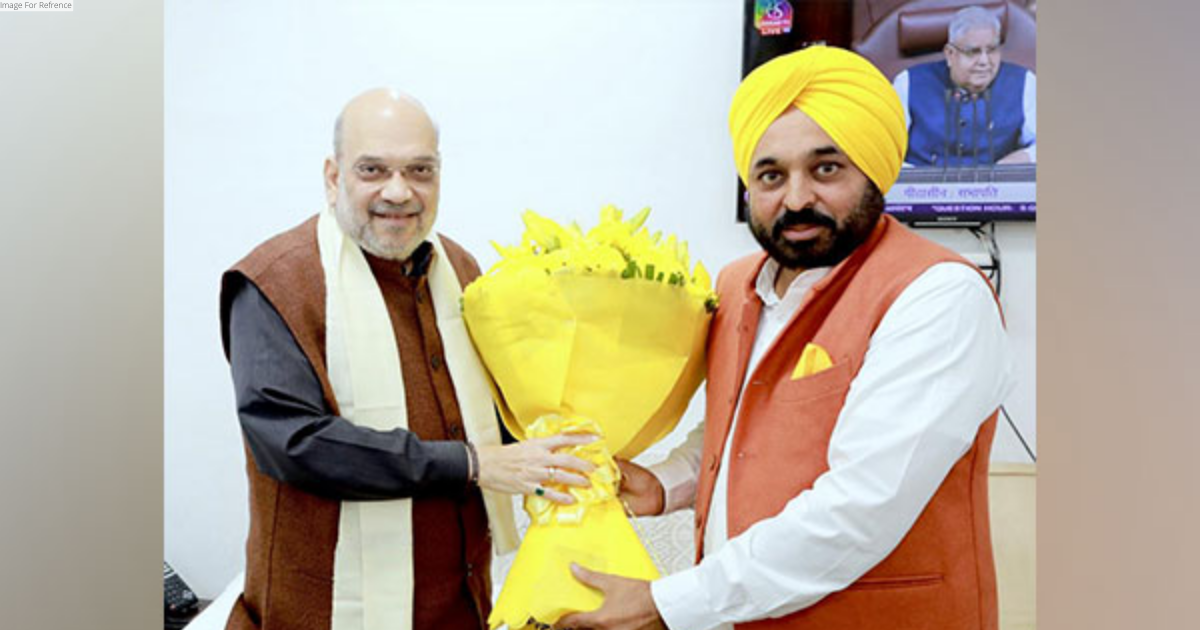 Punjab CM meets Amit Shah, seeks Centre's intervention over presidential nod for punishment to offenders of sacrilege crimes